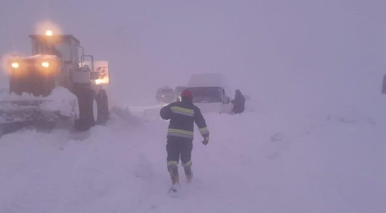 გოდერძის უღელტეხილი-ბეშუმის გზაზე ტრანსპორტის მოძრაობა აკრძალულია